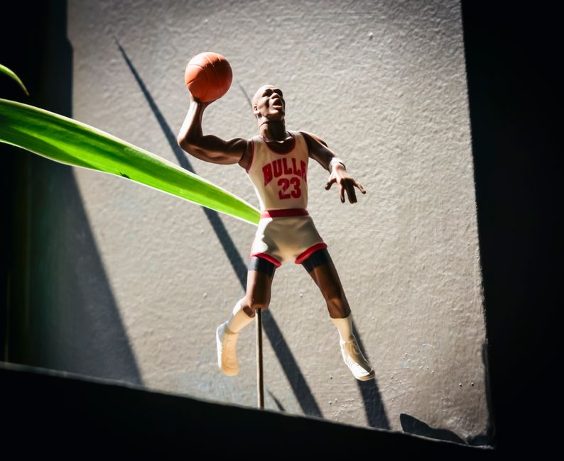 NBA最新消息：赛场内外的热点与故事