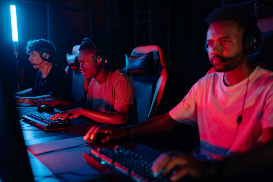 开云体育_中国战队勇夺DOTA2国际邀请赛冠军 激烈鏖战全场沸腾