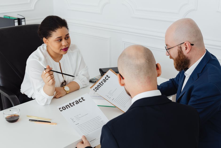 开云体育，詹姆斯续约3年1.82亿 湖人拒绝报价引发未来悬念